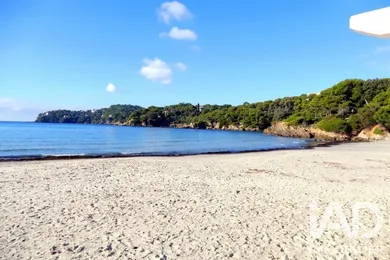 Appartement à Hyères (83400)