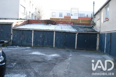 Parking à Saint-Denis (93200)