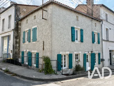 Maison de ville à Barbezieux-Saint-Hilaire (16300)