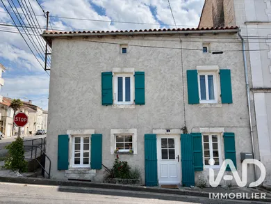 Maison de ville à Barbezieux-Saint-Hilaire (16300)