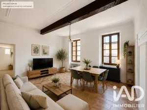 Apartment in Saint-Rémy-de-Provence (13210)