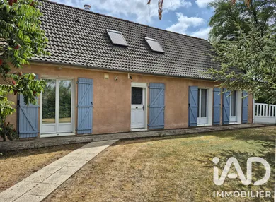 Traditional house in Blangy-Tronville (80440)