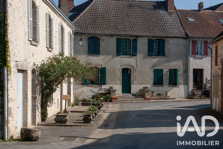 Maison 12 pièces 392 m² · à Fresselines · 392 m² · 475 000 €