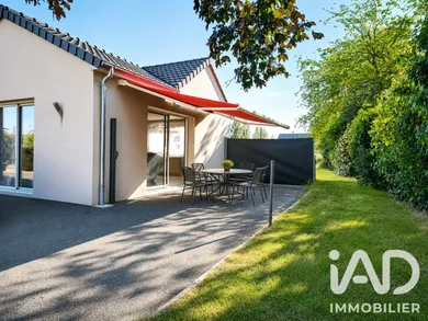 Pavillon à Châlons-du-Maine (53470)