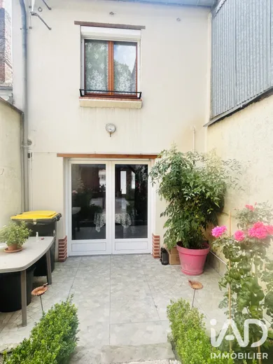 Townhouse in Neufchâtel-en-Bray (76270)