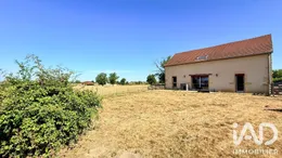 House in Versaugues (71110)