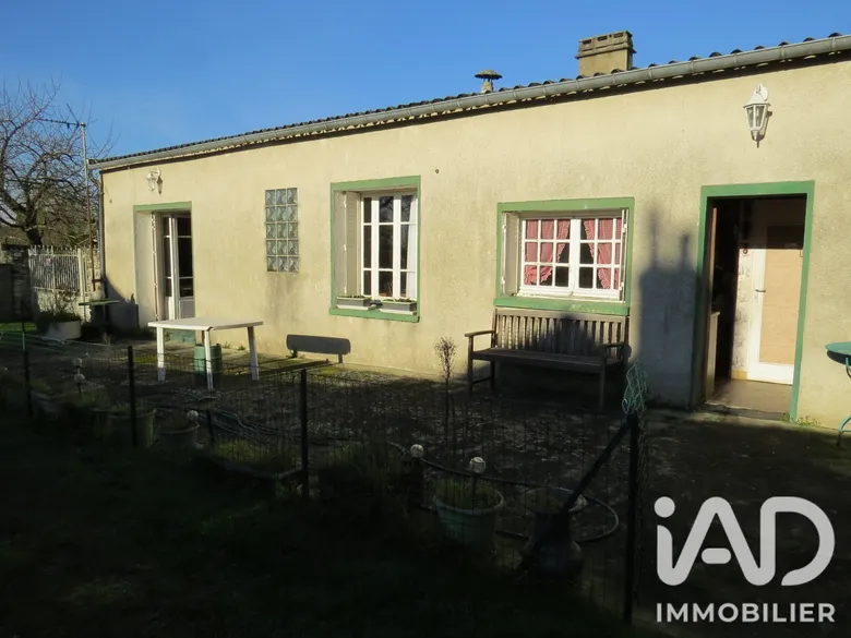 Maison 6 pièces 137 m² · à Monneville · 137 m² · 182 000 €