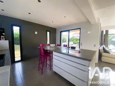 House in Saône (25660)
