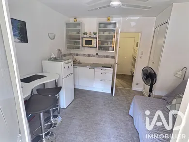 Appartement à Saint-Cyr-sur-Mer (83270)