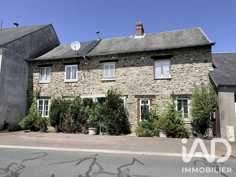 Maison 5 pièces 129 m² · à Montpinchon · 128,9 m² · 99 000 €