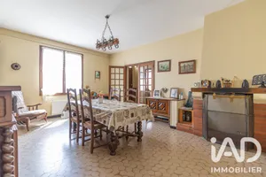 Townhouse in Labastide-Saint-Pierre (82370)