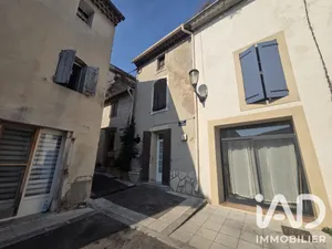 Village house in Entraigues-sur-la-Sorgue (84320)