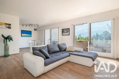 Apartment in Saint-Ismier (38330)