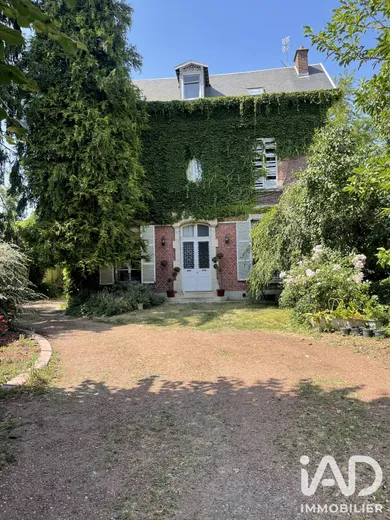 Demeure à Saint-Quentin (02100)