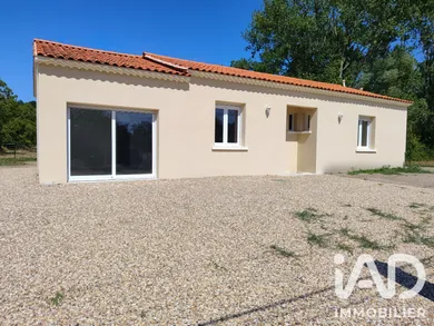 Maison traditionnelle à La Roche-Chalais (24490)