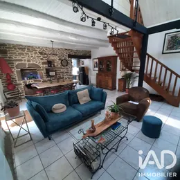 Traditional house in Mael-Carhaix (22340)