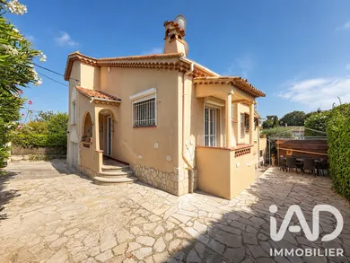 Maison à Cagnes-sur-Mer (06800)