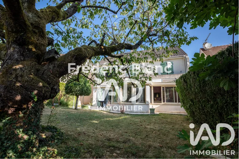 Maison 7 pièces 147 m² · à Igny · 146,9 m² · 585 000 €