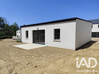 Maison à Bains-sur-Oust (35600)