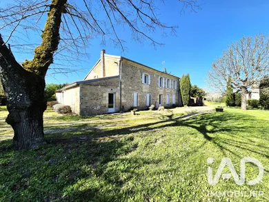 Immeuble à Blaye (33390)