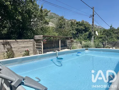 Maison de campagne à Aiglun (06910)
