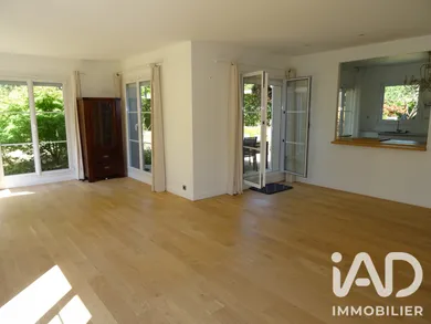 House in Bussy-Saint-Georges (77600)