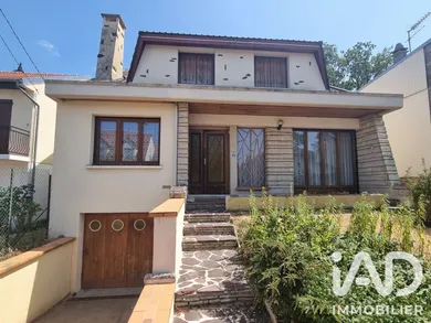 Maison traditionnelle à Yerres (91330)