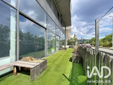 Commercial walls in Nantes (44000)