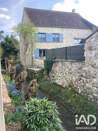 Maison de campagne à Thoury-Férottes (77940)