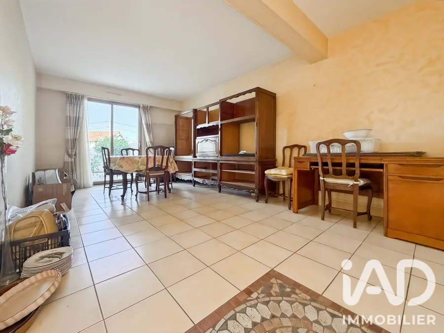 Appartement à Neuilly-Plaisance (93360) photo 3