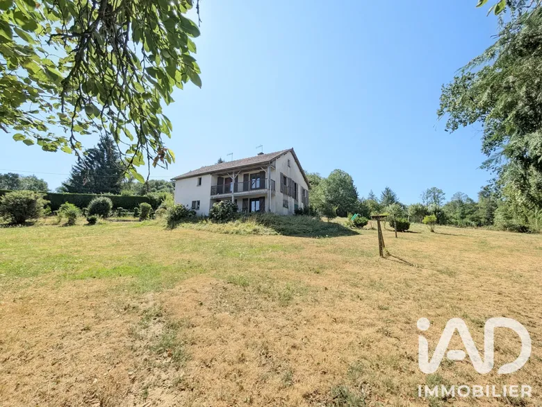 Maison 7 pièces 134 m² · à La Brionne · 134 m² · 175 000 €