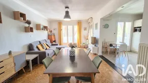 Apartment in Aix-en-Provence (13100)