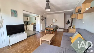 Apartment in Aix-en-Provence (13290)