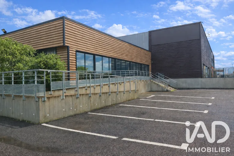 Murs commerciaux à Trèbes (11800) · 500 m² · 2 006 000 €