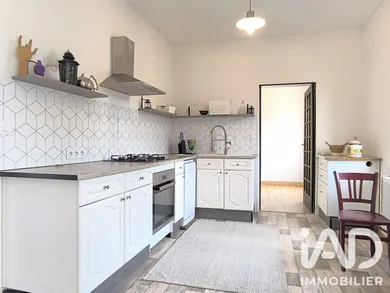 Immeuble à Giat (63620)