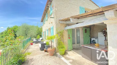 Maison à Saint-Cézaire-sur-Siagne (06530)
