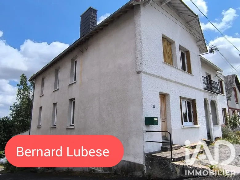 Immeuble 4 pièces 185 m² · à Giat · 185 m² · 98 000 €
