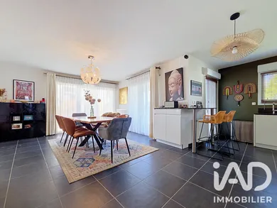 Appartement à Saint-Julien-en-Genevois (74160)