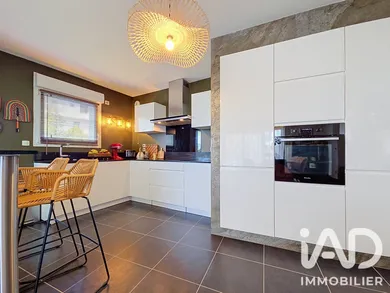 Appartement à Saint-Julien-en-Genevois (74160)