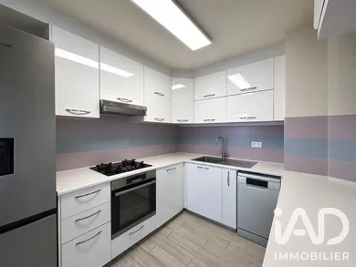 Duplex in Bussy-Saint-Georges (77600)