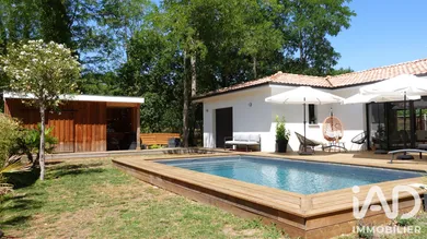 House in Salles (33770)