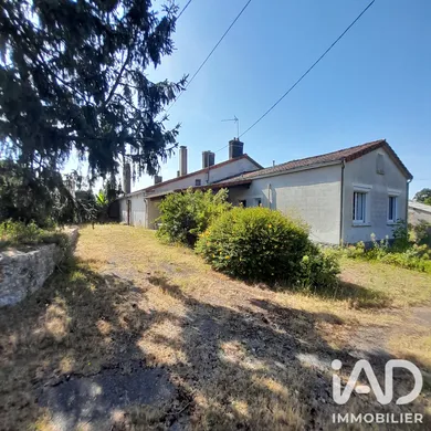 Maison de village à Largeasse (79240)