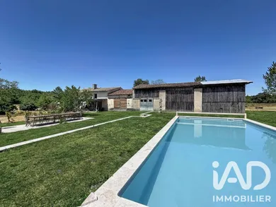 Domain in Gaillan-en-Médoc (33340)