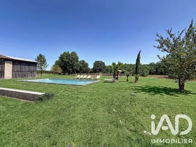 Domain in Gaillan-en-Médoc (33340)