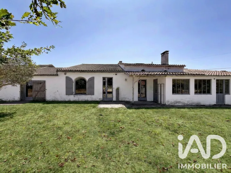 Maison 10 pièces 248 m² · à Gaillan-en-Médoc · 248 m² · 837 400 €
