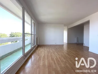 Apartment in Montesson (78360)