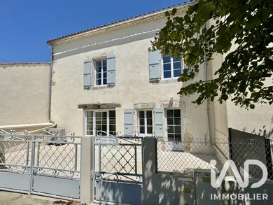 Maison à Val-de-Bonnieure (16230)