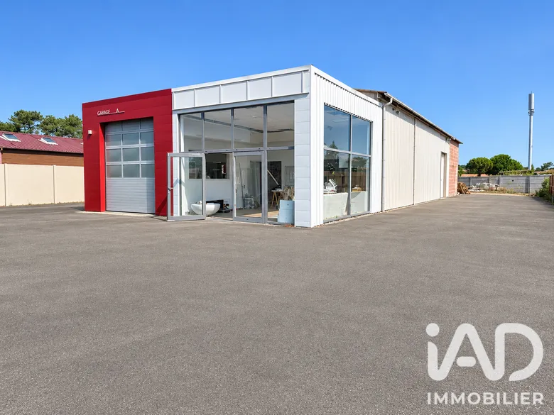 Murs commerciaux à Gujan-Mestras (33470) · 290 m² · 689 200 €