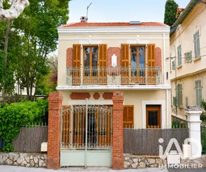 Townhouse in Hyères (83400)