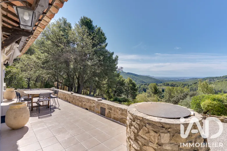 Maison 8 pièces 213 m² · à La Cadière-d'Azur · 213 m² · 1 290 000 €
